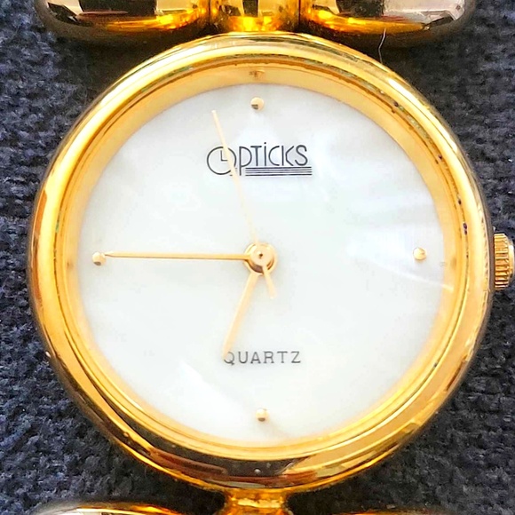 Vintage OPTICKS Celebrity Watch Quartz Oval Pearl Gold Tone Stainless Steel B… - Picture 5 of 11